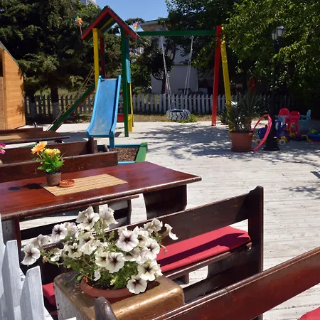 Lilia Готель Сонячний Берег